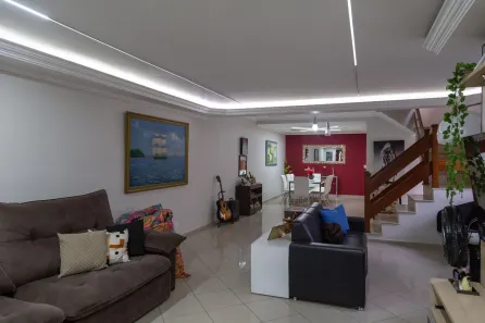Casa com 3 Quartos para alugar, 375m² no Parque Renato Maia, Guarulhos