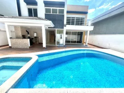 Casa de Condomínio com 4 Quartos para alugar, 383m² no Centro Comercial Jubran, Barueri