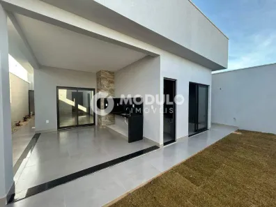 Casa com 3 Quartos à venda, 122m² no Aclimação, Uberlândia