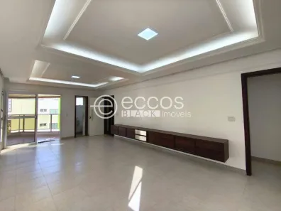 Apartamento com 4 Quartos para alugar, 200m² no Patrimônio, Uberlândia