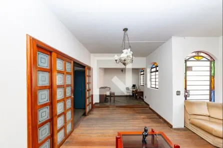 Casa com 5 Quartos à venda, 240m² no Carlos Prates, Belo Horizonte