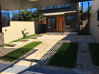 Casa com 3 Quartos à venda, 178m² no Saco Grande, Florianópolis