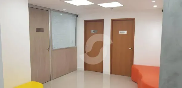 Sala Comercial à venda, 300m² no Centro, Niterói