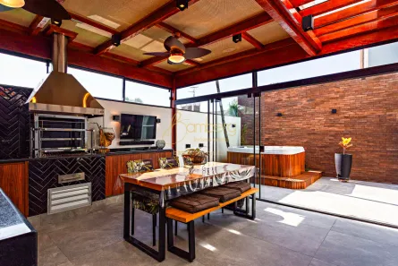 Casa com 3 Quartos à venda, 216m² no Jardim Petrópolis, São Paulo