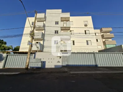 Apartamento com 2 Quartos para alugar, 57m² no Segismundo Pereira, Uberlândia