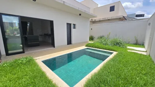 Casa de Condomínio com 3 Quartos à venda, 180m² no Grand Ville, Uberlândia