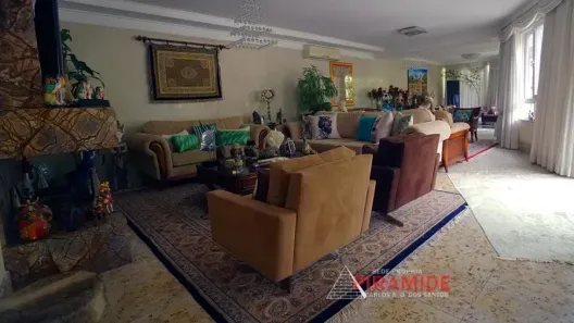 Casa de Condomínio com 3 Quartos à venda, 580m² no Jardim Vitória Régia, São Paulo