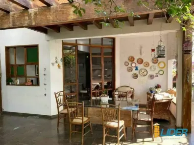 Casa com 4 Quartos à venda, 250m² no Centro, Uberlândia