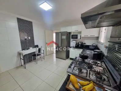 Casa com 3 Quartos à venda, 242m² no Jardim Brasil, Bauru