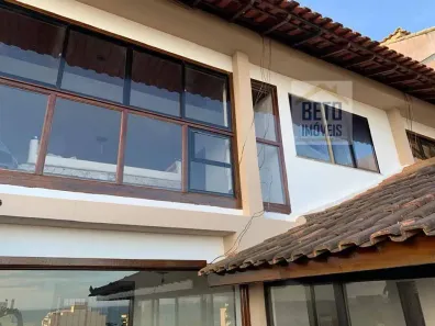 Sobrado com 5 Quartos à venda, 250m² no Glória, Macaé