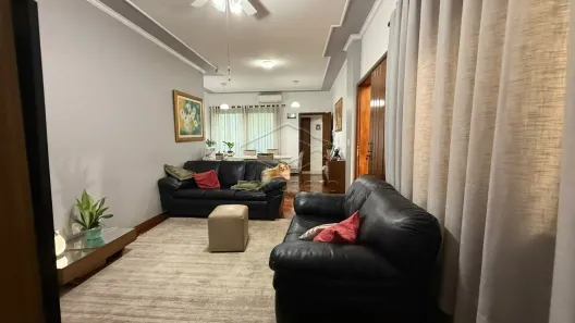 Imóvel Comercial com 3 Quartos à venda, 438m² no Centro, Bauru
