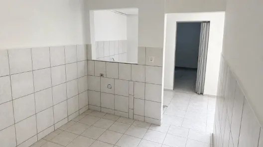 Casa com 2 Quartos para alugar, 70m² no Conjunto Semiramis Barros Braga, Londrina