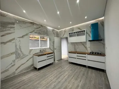 Casa com 2 Quartos à venda, 58m² no Castelo, Santos