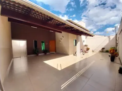 Casa com 3 Quartos à venda, 222m² no Parque Brasília, Anápolis