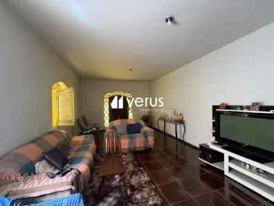 Casa com 3 Quartos à venda, 344m² no Presidente Roosevelt, Uberlândia