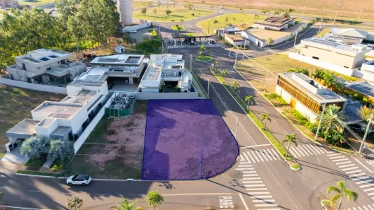 Lote/Terreno à venda, 555m² no Village do Lago, Três Lagoas