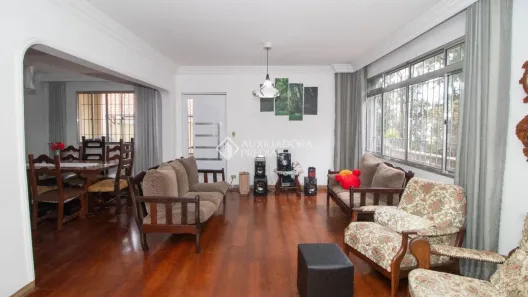 Casa com 5 Quartos para alugar, 600m² no Centro, Diadema
