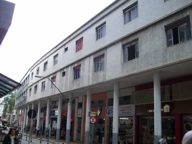 Sala Comercial para alugar, 28m² no Centro, Juiz de Fora