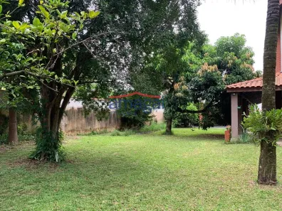 Sobrado com 4 Quartos à venda, 280m² no Jardim Siesta, Jacareí