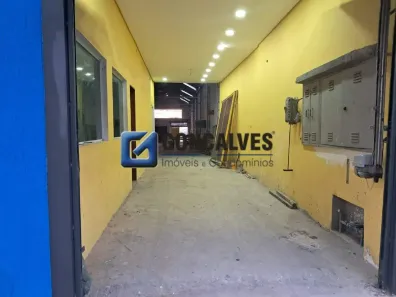 Ponto Comercial para alugar, 230m² no Cerâmica, São Caetano do Sul