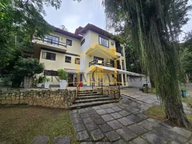 Casa de Condomínio com 4 Quartos à venda, 500m² no Itaipu, Niterói