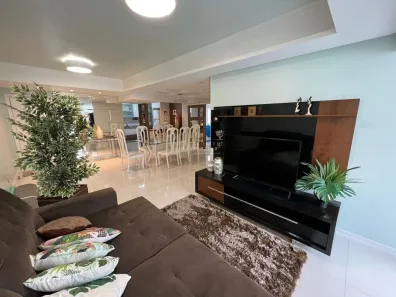Apartamento com 3 Quartos para alugar, 140m² no Centro, Balneário Camboriú