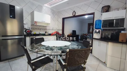Casa com 3 Quartos à venda, 260m² no Copacabana Residencial, Maringá