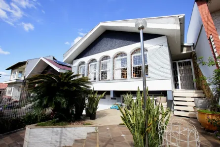 Casa com 3 Quartos à venda, 250m² no Santo Antônio, Porto Alegre