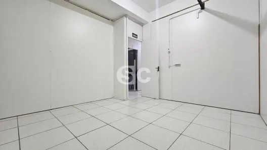 Sala Comercial para alugar, 14m² no Santa Regina, Camboriú