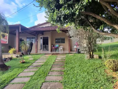 Casa de Condomínio com 3 Quartos à venda, 198m² no Sítio de Recreio Ipê, Goiânia