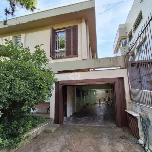Casa com 4 Quartos à venda, 330m² no Três Figueiras, Porto Alegre