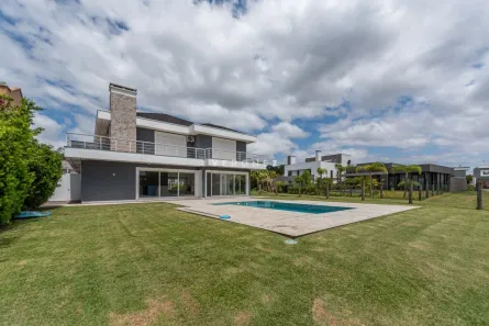 Casa de Condomínio com 4 Quartos para alugar, 500m² no Belém Novo, Porto Alegre