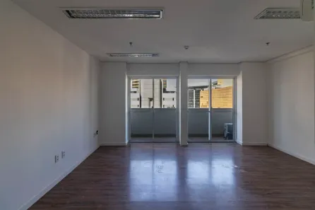 Ponto Comercial para alugar, 64m² no Vila Olímpia, São Paulo