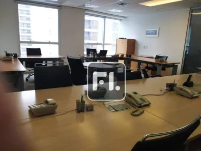 Sala Comercial para alugar, 100m² no Vila Olímpia, São Paulo