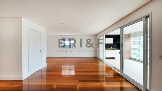 Apartamento com 3 Quartos para alugar, 200m² no Itaim Bibi, São Paulo