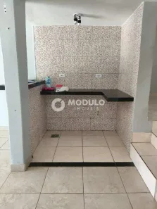 Ponto Comercial para alugar, 60m² no Santa Mônica, Uberlândia