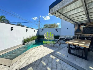 Casa com 3 Quartos para alugar, 240m² no Camboinhas, Niterói