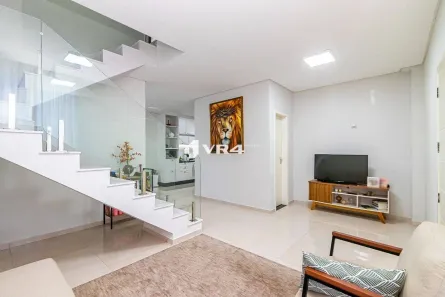 Sobrado com 3 Quartos à venda, 177m² no Fanny, Curitiba