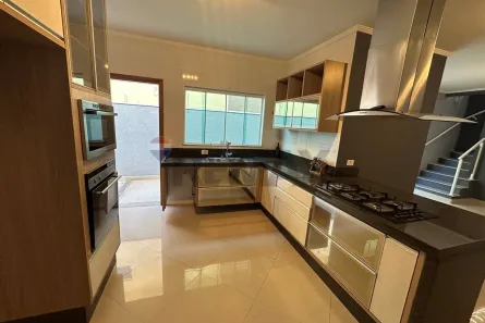 Casa com 3 Quartos para alugar, 135m² no Itapetinga, Atibaia