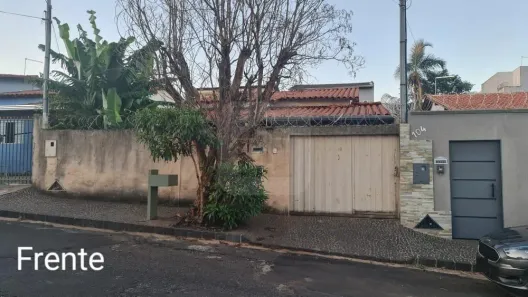 Casa com 3 Quartos à venda, 125m² no Jardim Patrícia, Uberlândia