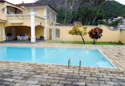 Casa com 5 Quartos à venda, 320m² no São Francisco, Niterói