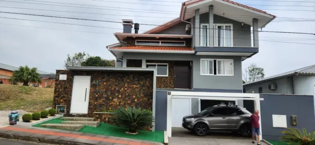 Casa com 4 Quartos à venda, 319m² no Jardim Angélica, Criciúma