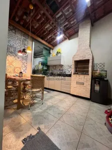 Casa com 3 Quartos à venda, 190m² no Nossa Senhora Aparecida, Uberlândia