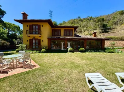 Casa de Condomínio com 4 Quartos à venda, 720m² no Itaipava, Petrópolis