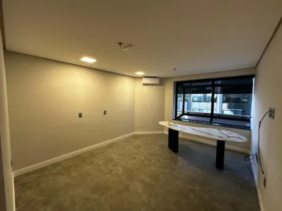Sala Comercial à venda, 100m² no Água Branca, São Paulo