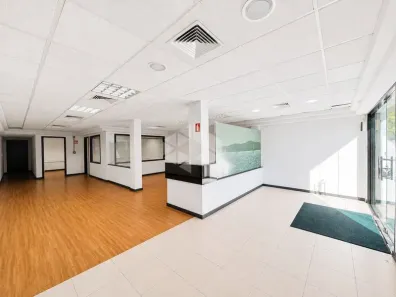 Ponto Comercial para alugar, 220m² no Tristeza, Porto Alegre