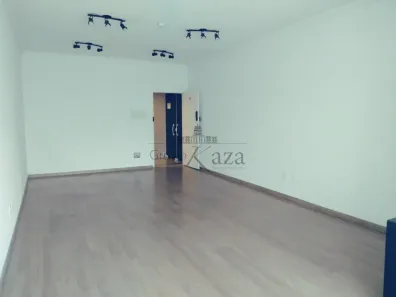 Sala Comercial à venda, 39m² no Jardim Oswaldo Cruz, São José dos Campos