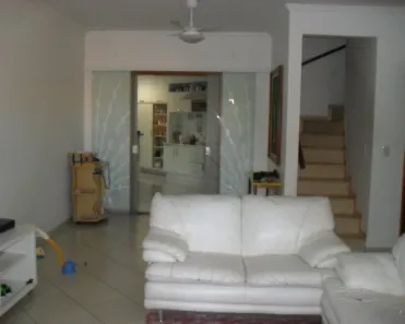 Sobrado com 4 Quartos à venda, 220m² no Parque Assunção, Taboão da Serra