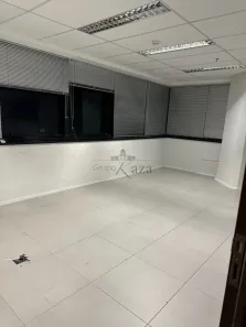 Prédio Comercial para alugar, 400m² no Bela Vista, São Paulo