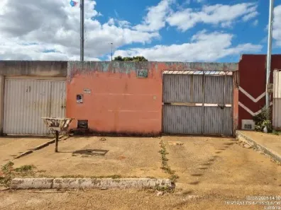 Casa com 2 Quartos à venda, 184m² no Parque Industrial Mingone, Luziânia